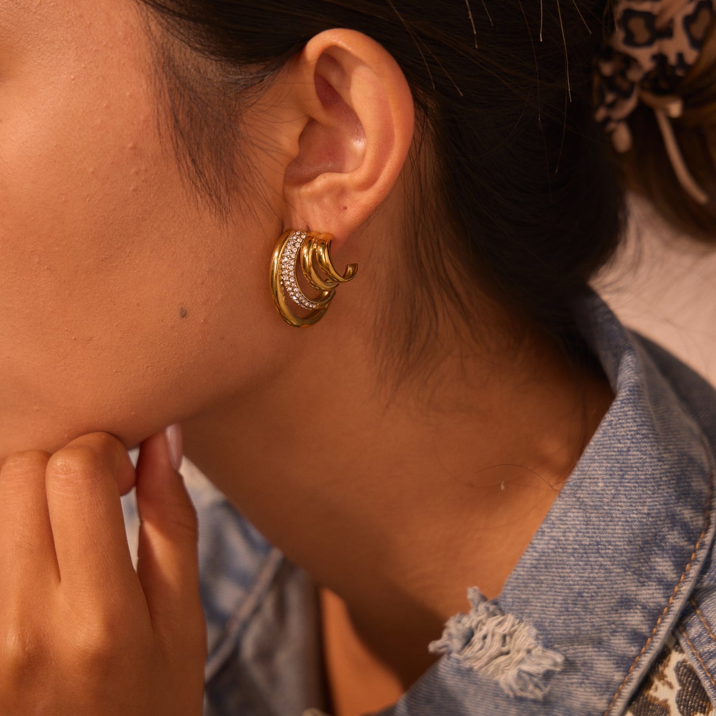 Women Ins High-end Diamond Studded Stainless Steel Earrings