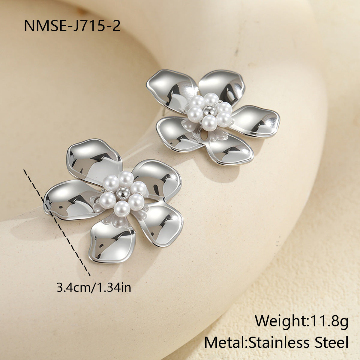 Women's Flower Stringed Pearls Stud Earrings