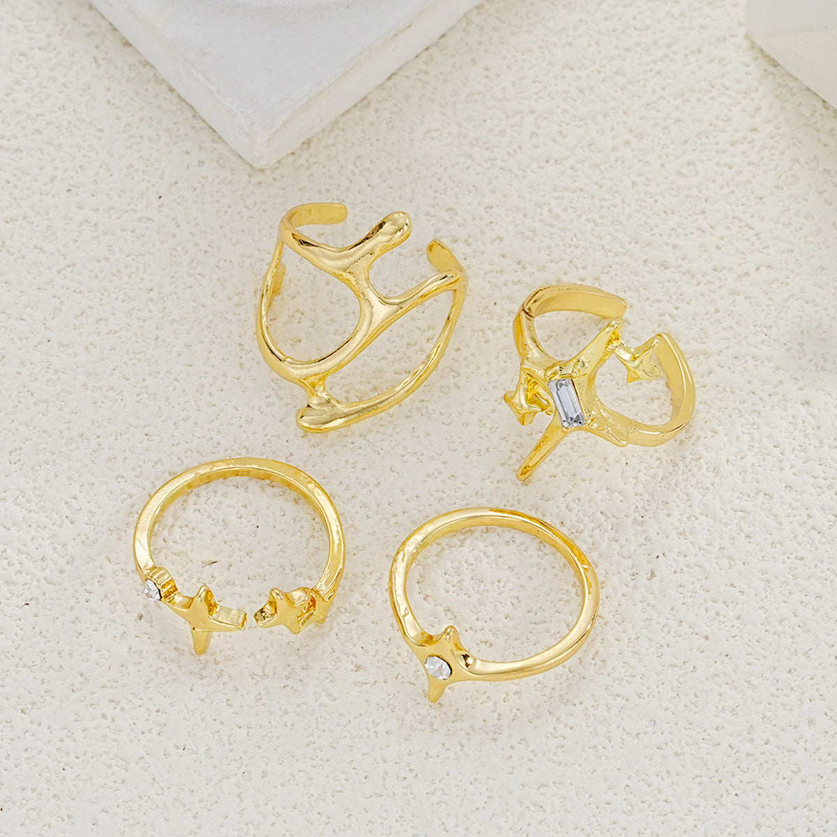 Women Geometric Metal Lava Line Four-piece Ring Set