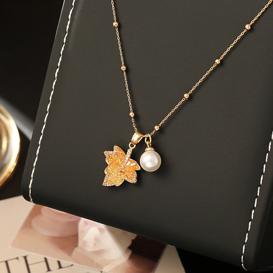 Women Retro Gradient Crystal Maple Leaf Pearl Necklace