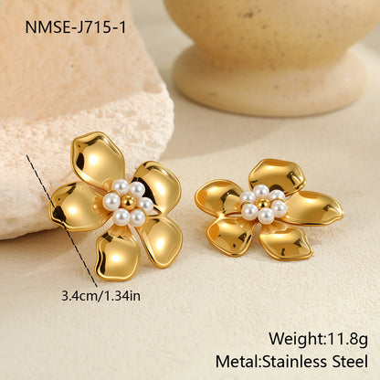 Women's Flower Stringed Pearls Stud Earrings