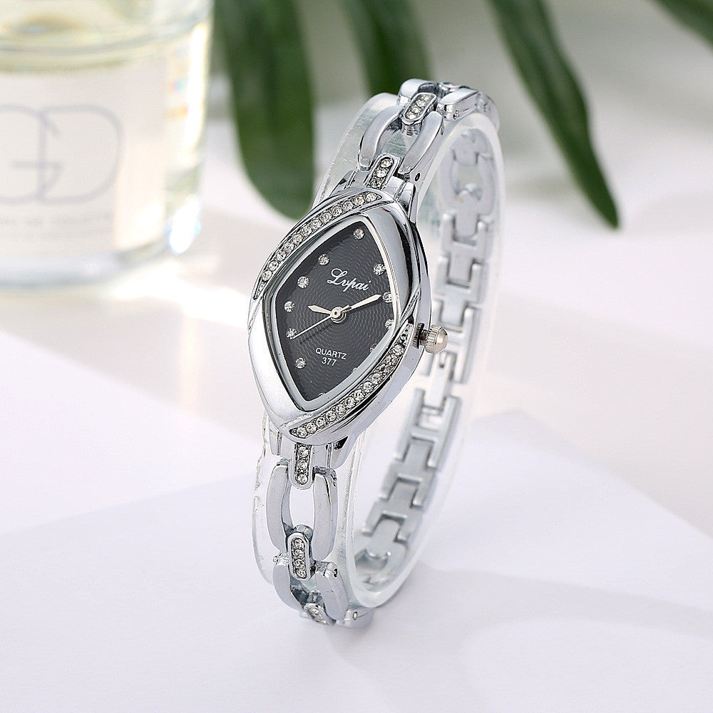 Sparkling Diamond Design Elegant Ladies Bracelet Watch