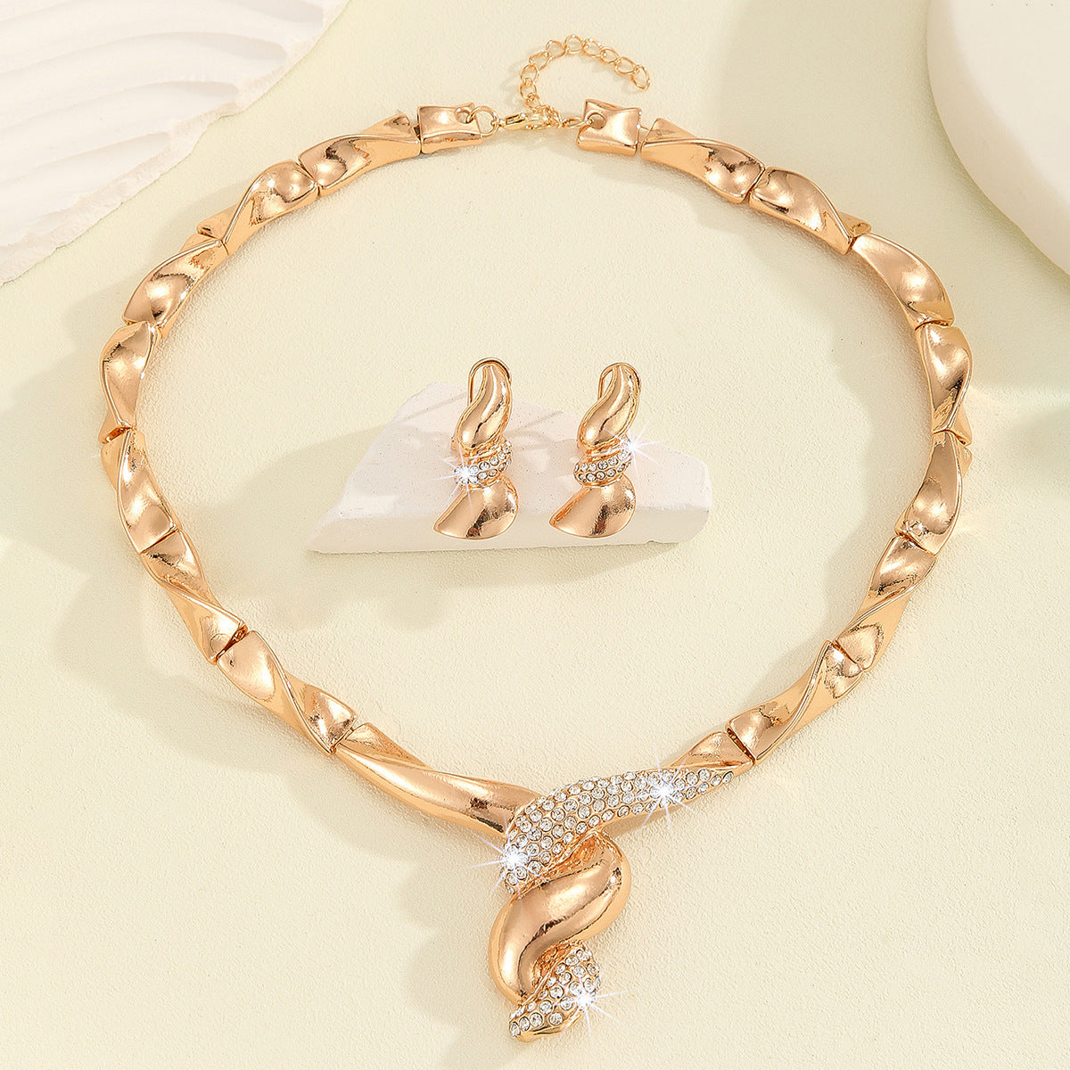 Women Thread Necklace And Earrings Jewelry Sets