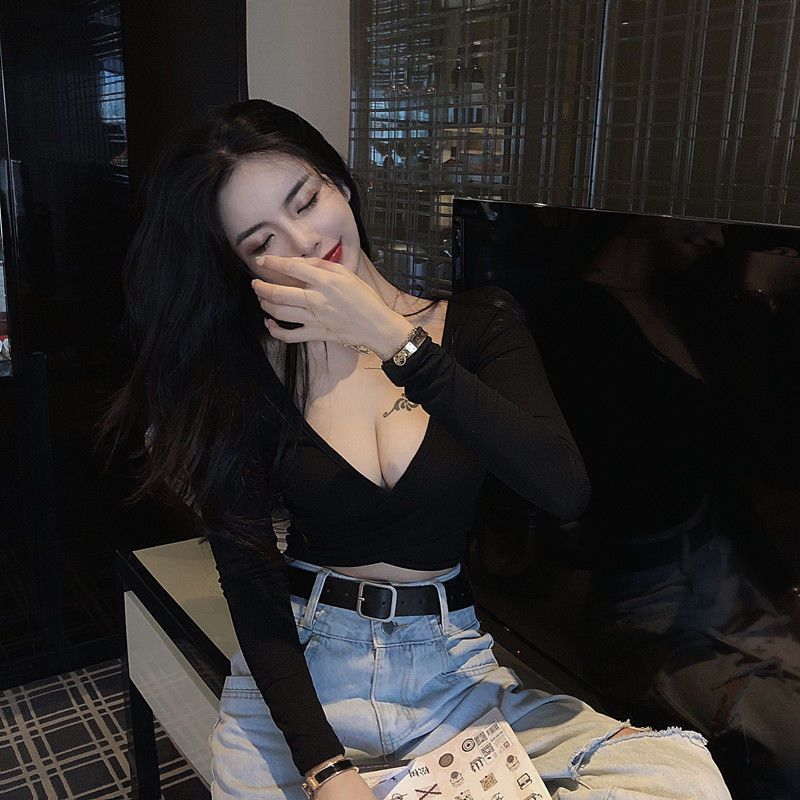 Back-exposed Long-sleeved T-shirt Women's Autumn Sexy Skinny V-neck Cropped Top