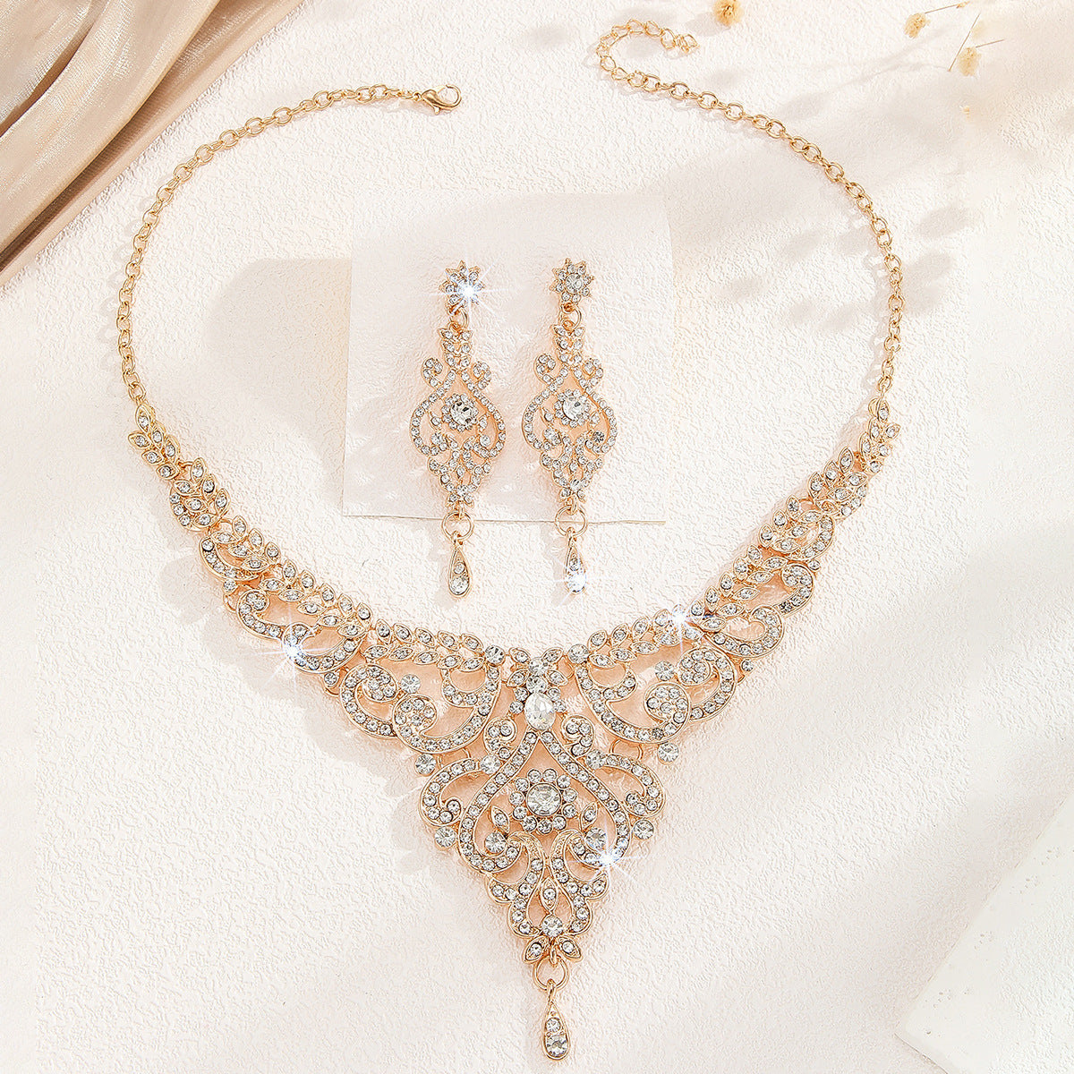 Women Hollow Necklace And Earrings Suite Jewelry Sets