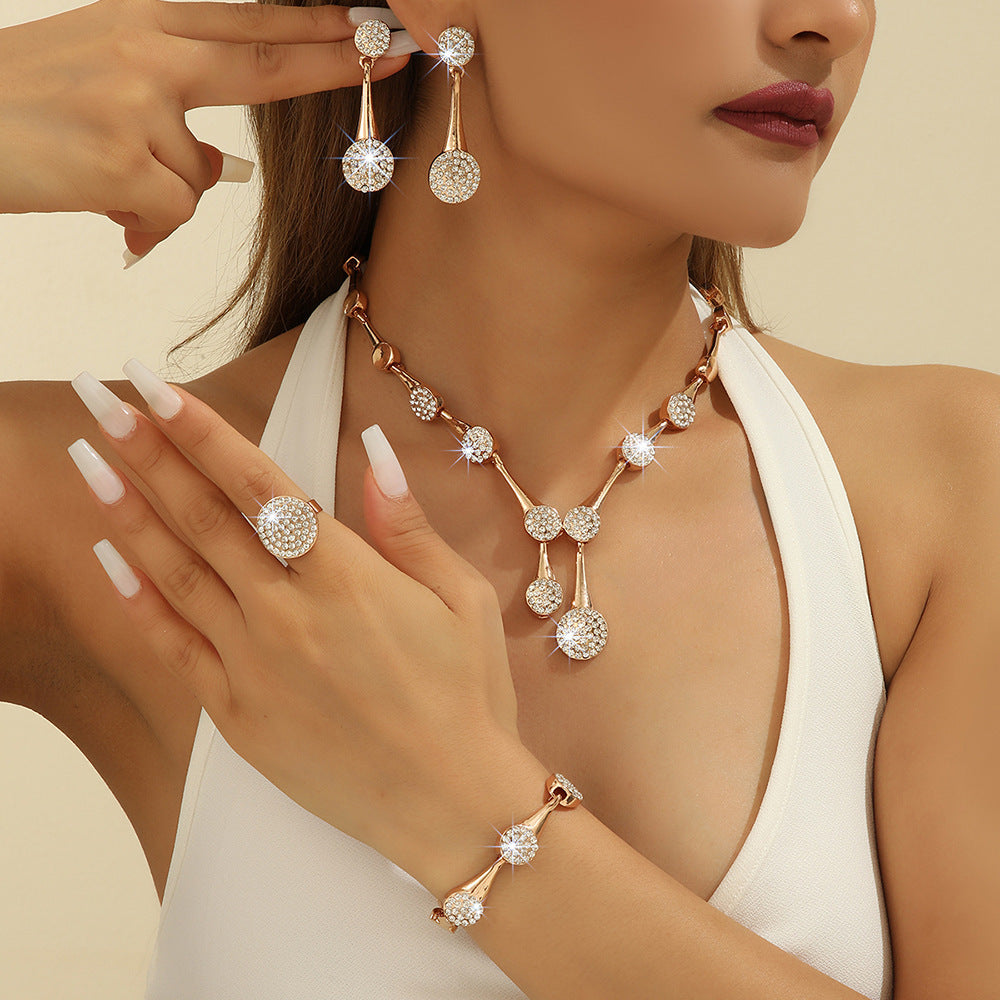 Fashion Exquisite Gold Diamond Necklace And Earrings Suite