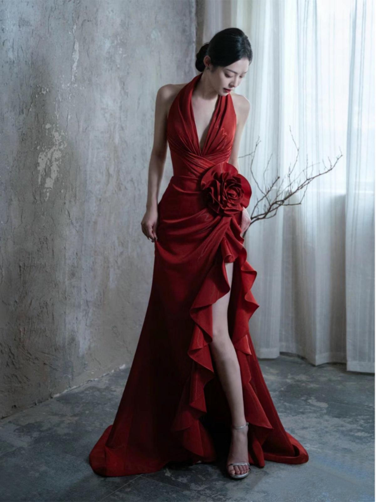 Women’s Wine Red Elegant Halter Wedding Toast Dress