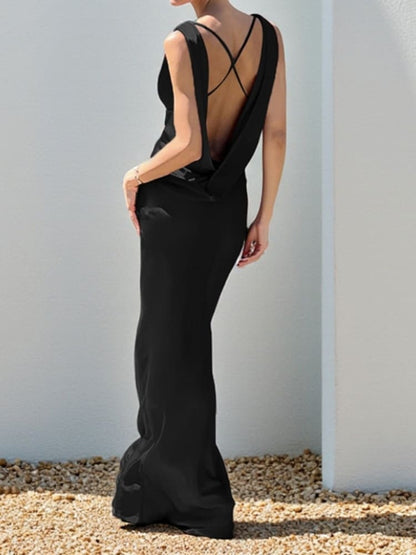 Women’s Deep Drape Neck Gown