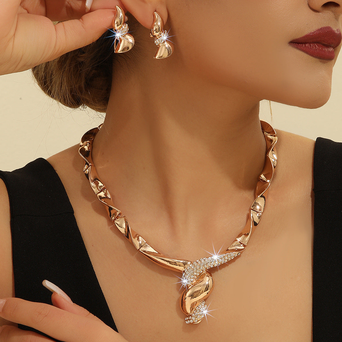 Women Thread Necklace And Earrings Jewelry Sets