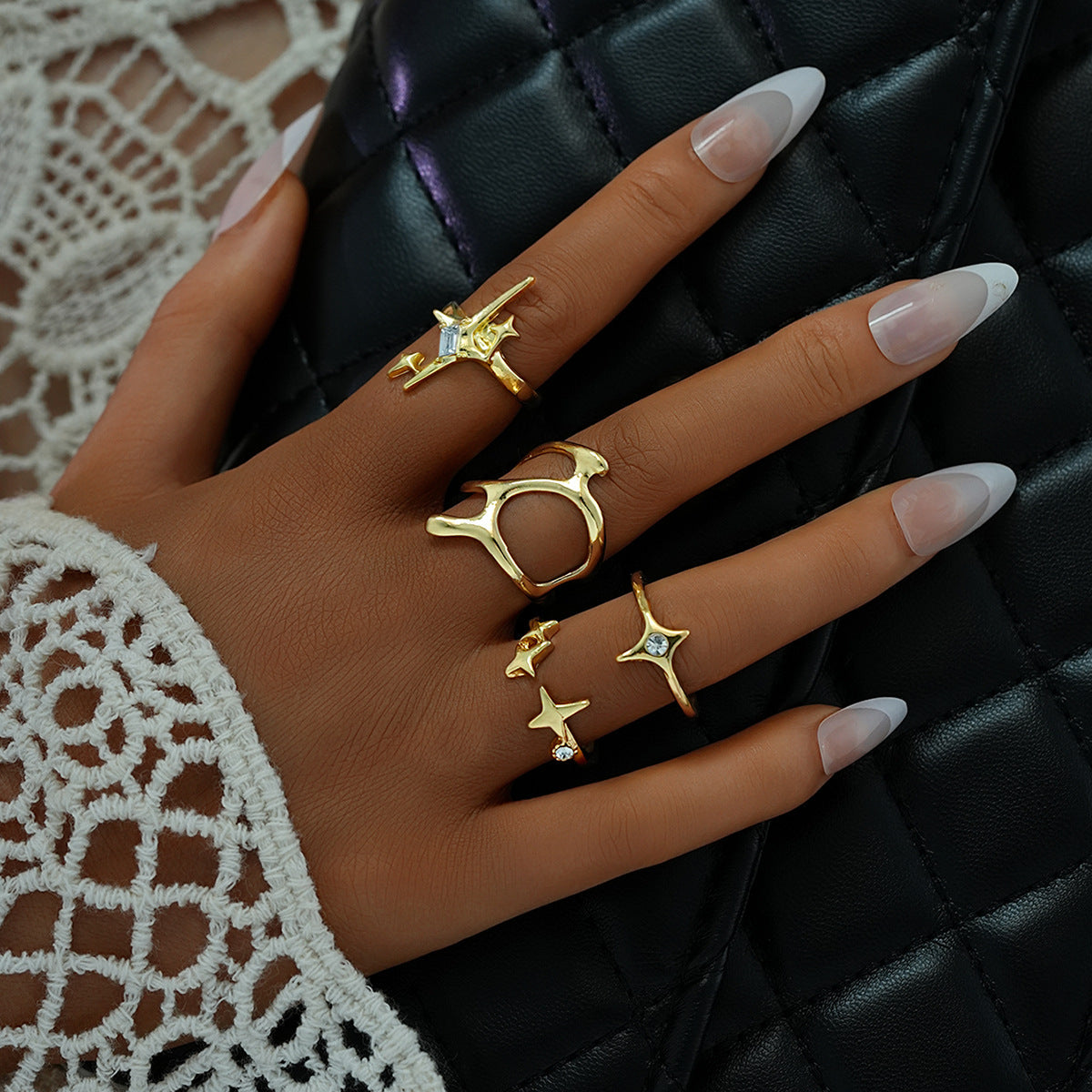Women Geometric Metal Lava Line Four-piece Ring Set